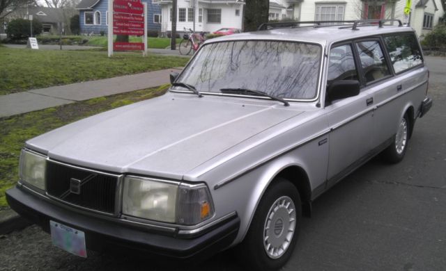 1986 Silver Volvo 245 Wagon