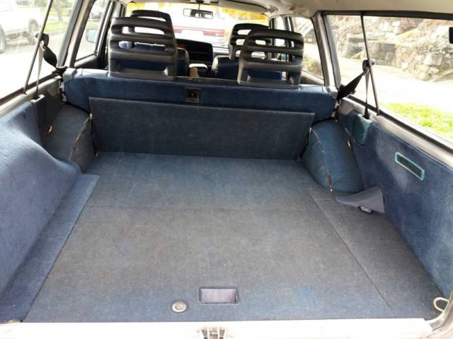 1986 Silver Volvo 245 Wagon