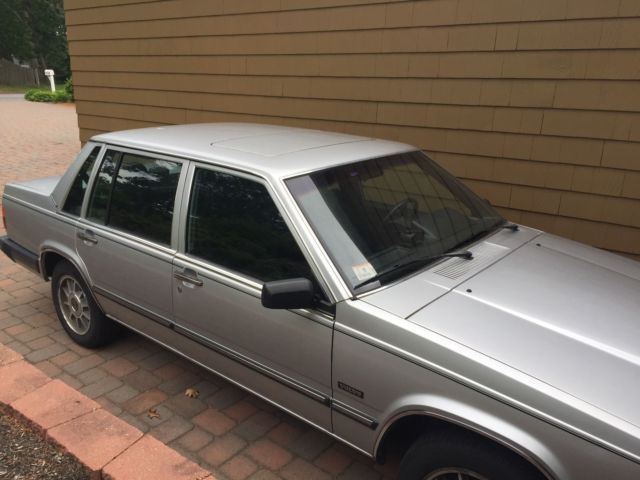 1984 Gray Volvo 760GLE Sedan