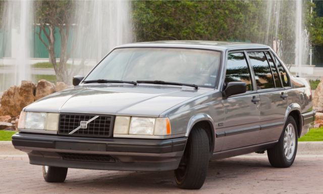 1994 Gray Volvo 940 Sedan