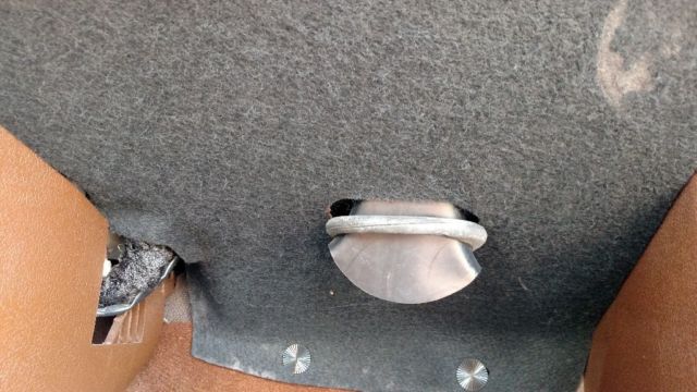 1982 White Volvo 240 Coupe