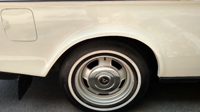 1982 White Volvo 240 Coupe