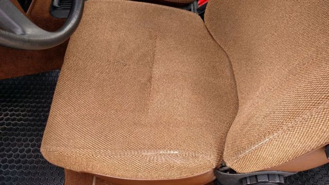 1982 White Volvo 240 Coupe