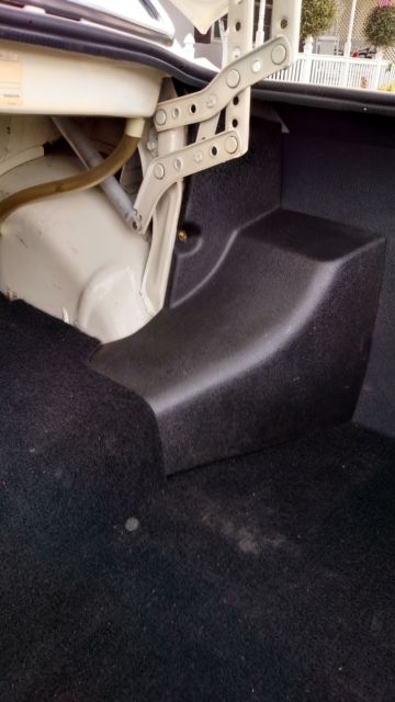 1982 White Volvo 240 Coupe