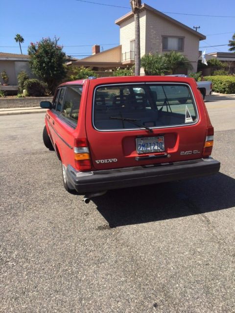1989 Red Volvo 240 Wagon