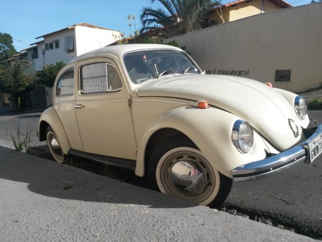1974 White Volkswagen Beetle - Classic Hatchback