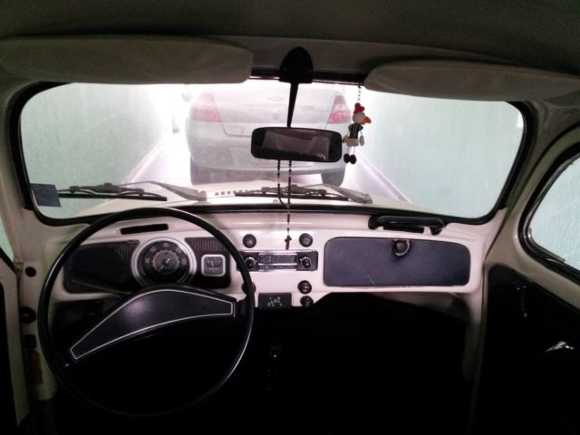 1974 White Volkswagen Beetle - Classic Hatchback