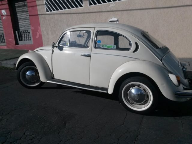 1974 White Volkswagen Beetle - Classic Hatchback