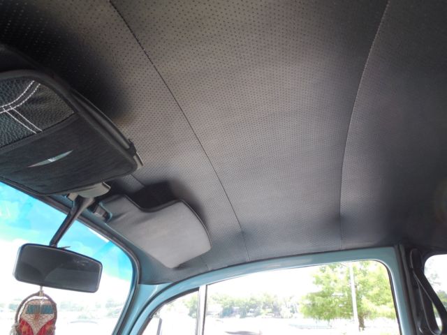 1971 Marina Blue Volkswagen Beetle - Classic Sedan