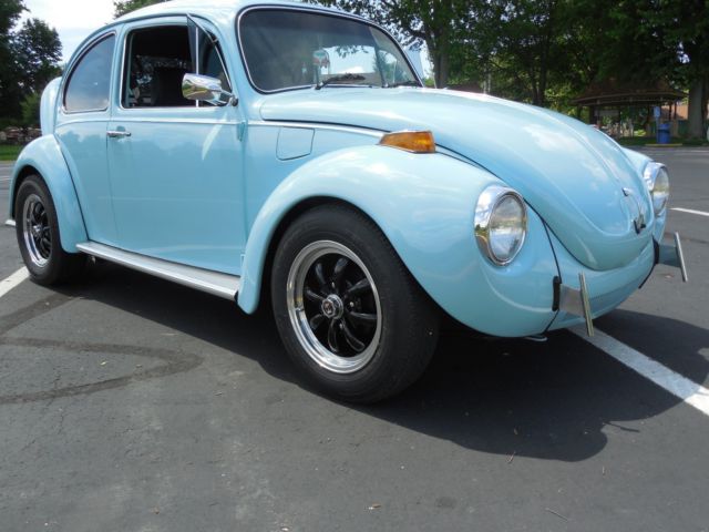 1971 Marina Blue Volkswagen Beetle - Classic Sedan