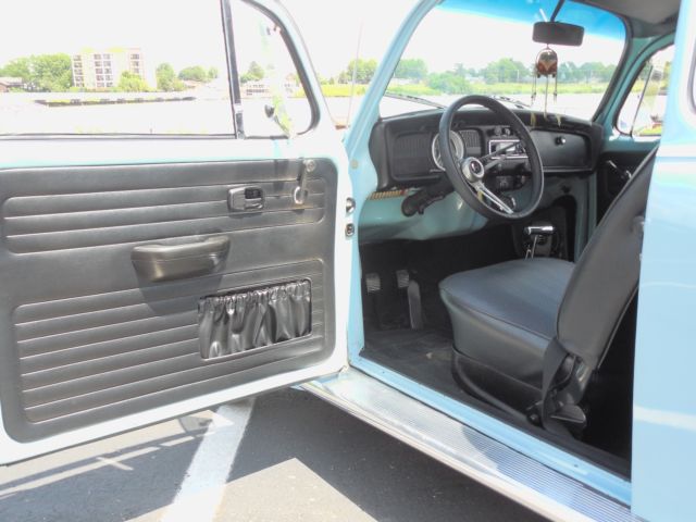 1971 Marina Blue Volkswagen Beetle - Classic Sedan