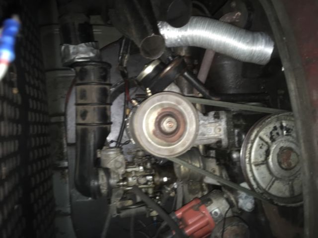 1971 Red Volkswagen Bus/Vanagon Van Camper