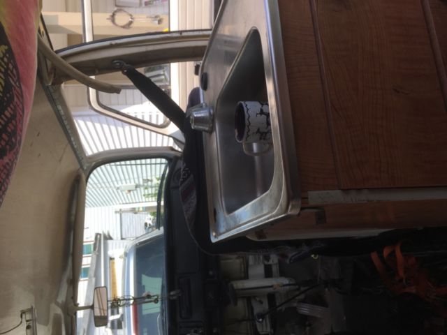 1971 Red Volkswagen Bus/Vanagon Van Camper