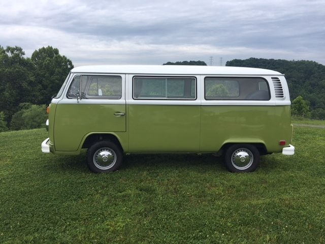 1977 Volkswagen Bus/Vanagon