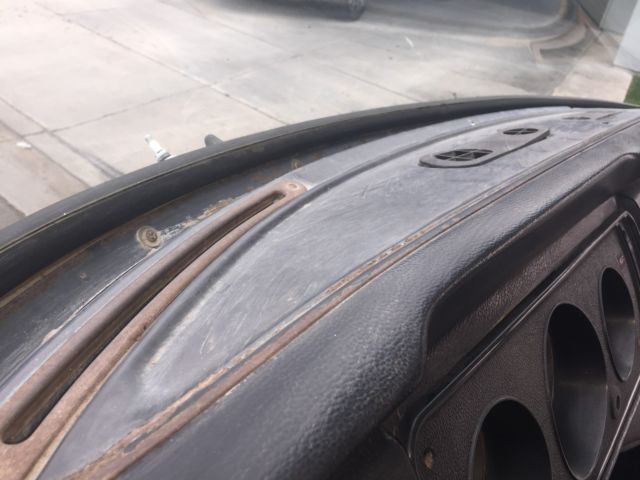 1974 Blue/White Volkswagen Bus/Vanagon