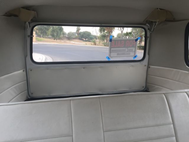 1974 Blue/White Volkswagen Bus/Vanagon