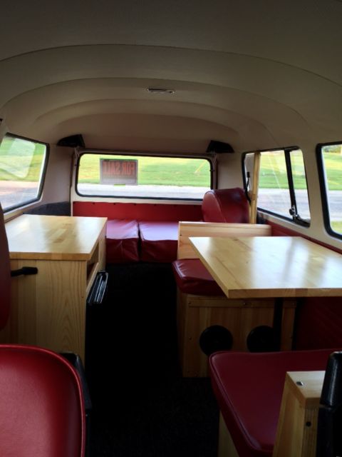 1974 Red Volkswagen Bus/Vanagon Minivan
