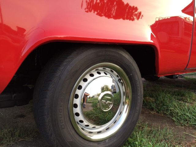 1974 Red Volkswagen Bus/Vanagon Minivan