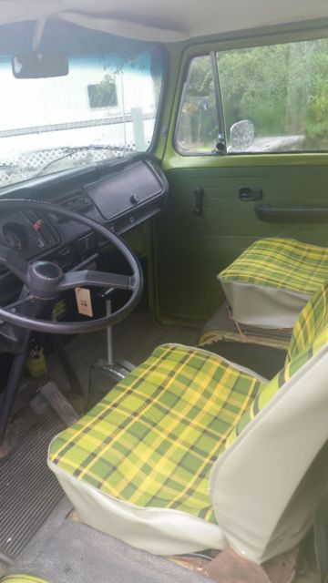 1976 Green Volkswagen Bus/Vanagon Van Camper