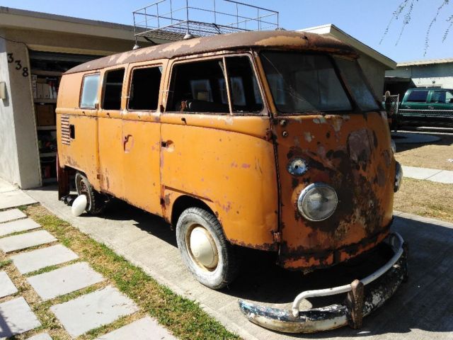 1963 Orange Volkswagen Bus/Vanagon Kombi