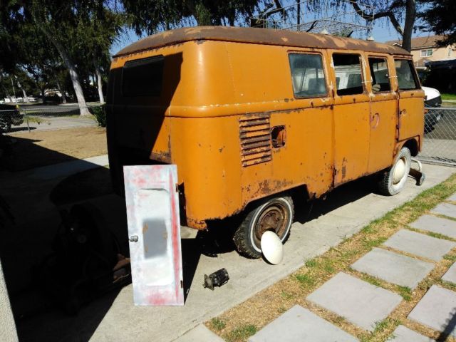 1963 Orange Volkswagen Bus/Vanagon Kombi