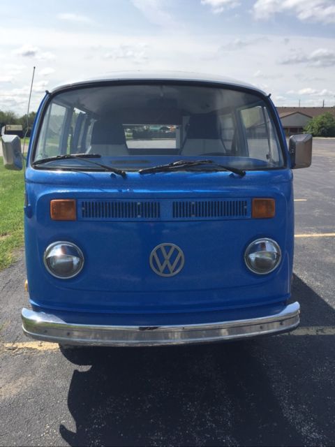 1962 Green Volkswagen Bus/Vanagon Van Camper