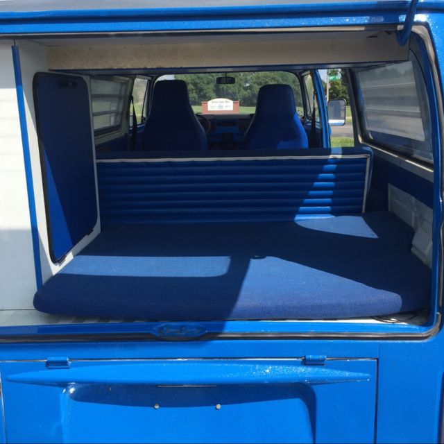 1962 Green Volkswagen Bus/Vanagon Van Camper