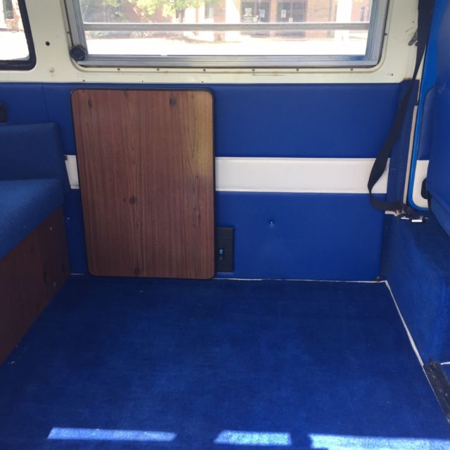 1962 Green Volkswagen Bus/Vanagon Van Camper