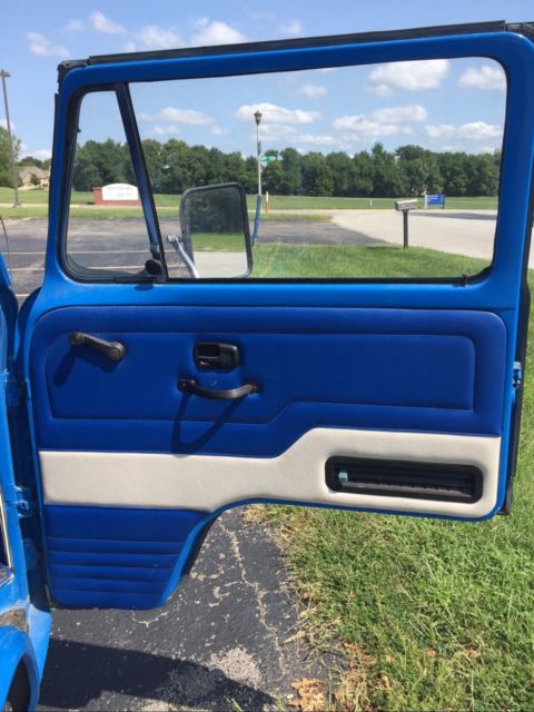 1962 Green Volkswagen Bus/Vanagon Van Camper