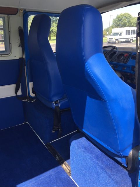 1962 Green Volkswagen Bus/Vanagon Van Camper