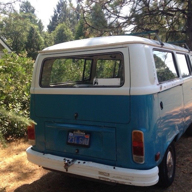 1977 Blue/white Volkswagen Bus/Vanagon Type 2