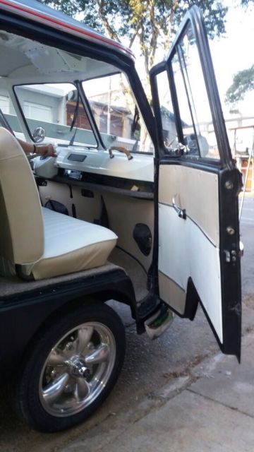 1969 Black Volkswagen Bus/Vanagon bus