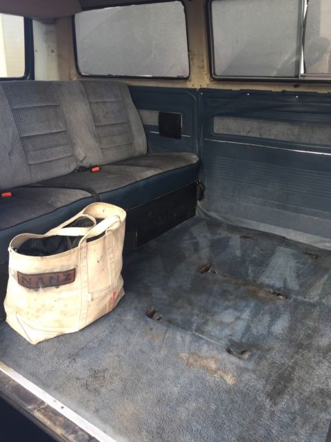 1987 Gray Volkswagen Bus/Vanagon