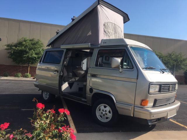 1991 Silver Volkswagen Bus/Vanagon