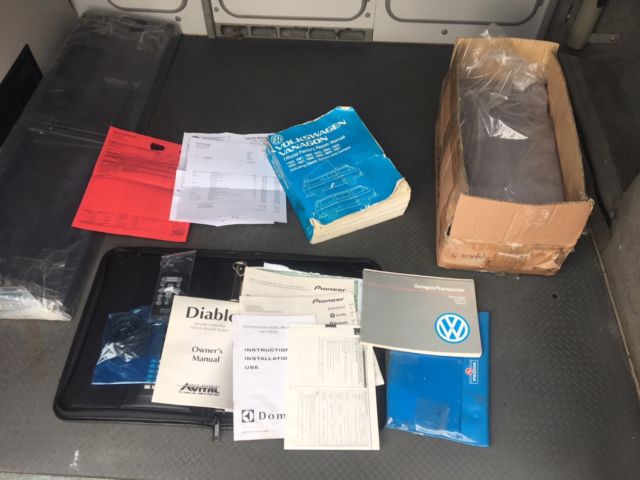 1991 Silver Volkswagen Bus/Vanagon