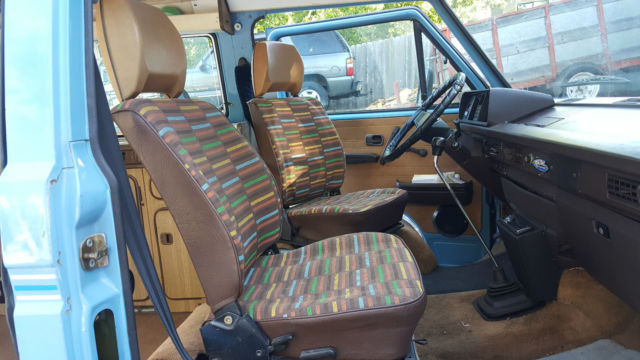 1980 Blue Volkswagen Bus/Vanagon Bus