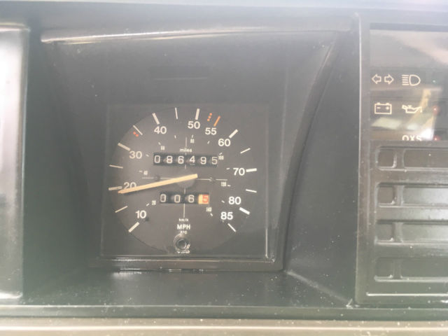 1981 Yellow Volkswagen Bus/Vanagon Van Camper