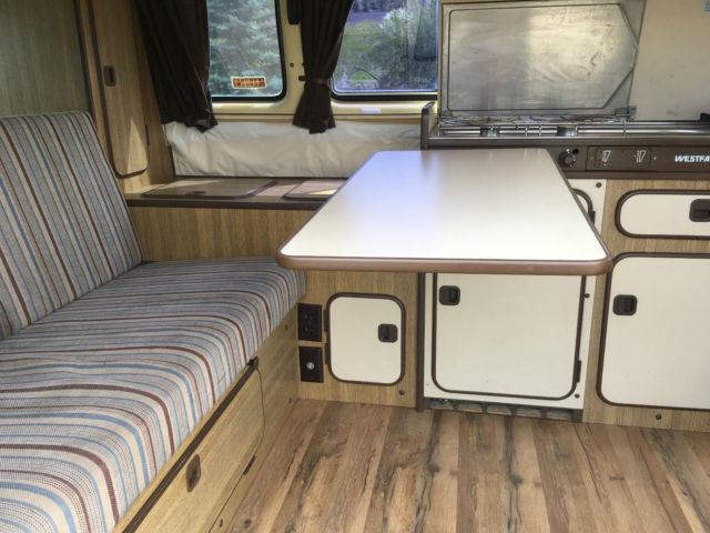 1981 Yellow Volkswagen Bus/Vanagon Van Camper