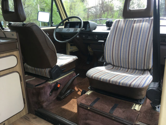 1981 Yellow Volkswagen Bus/Vanagon Van Camper