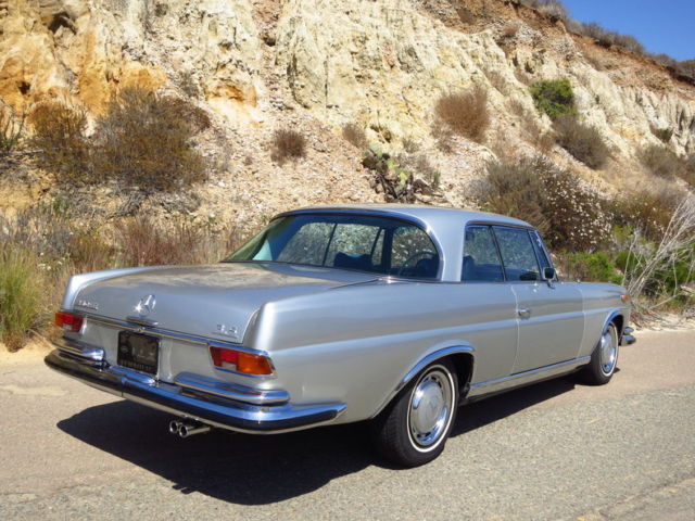 1971 Silver Mercedes-Benz 200-Series Coupe