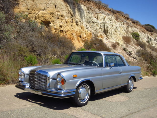 1971 Silver Mercedes-Benz 200-Series Coupe