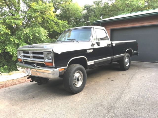 1990 Black / Gray Dodge Other Pickups Standard Cab Pickup
