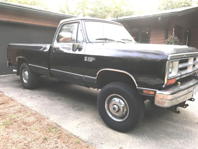 1990 Black / Gray Dodge Other Pickups Standard Cab Pickup