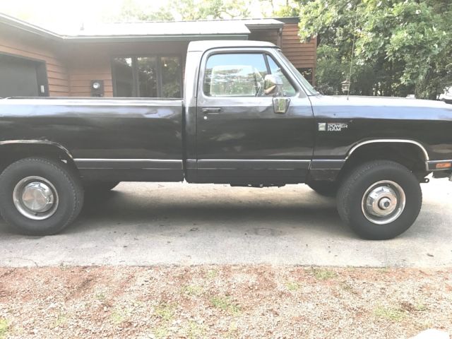 1990 Black / Gray Dodge Other Pickups Standard Cab Pickup