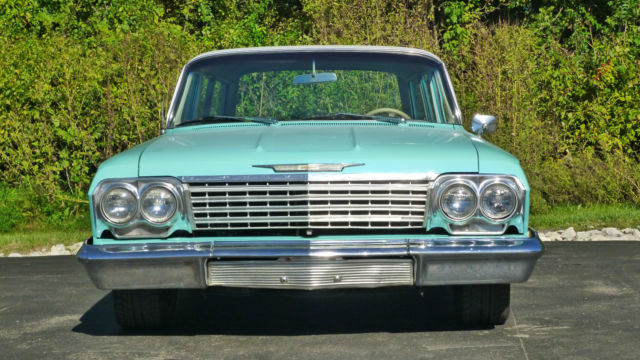 1962 Blue Chevrolet Bel Air/150/210 Station wagon