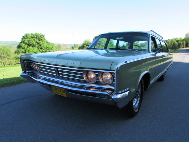 1966 Chrysler Town & Country Wagon