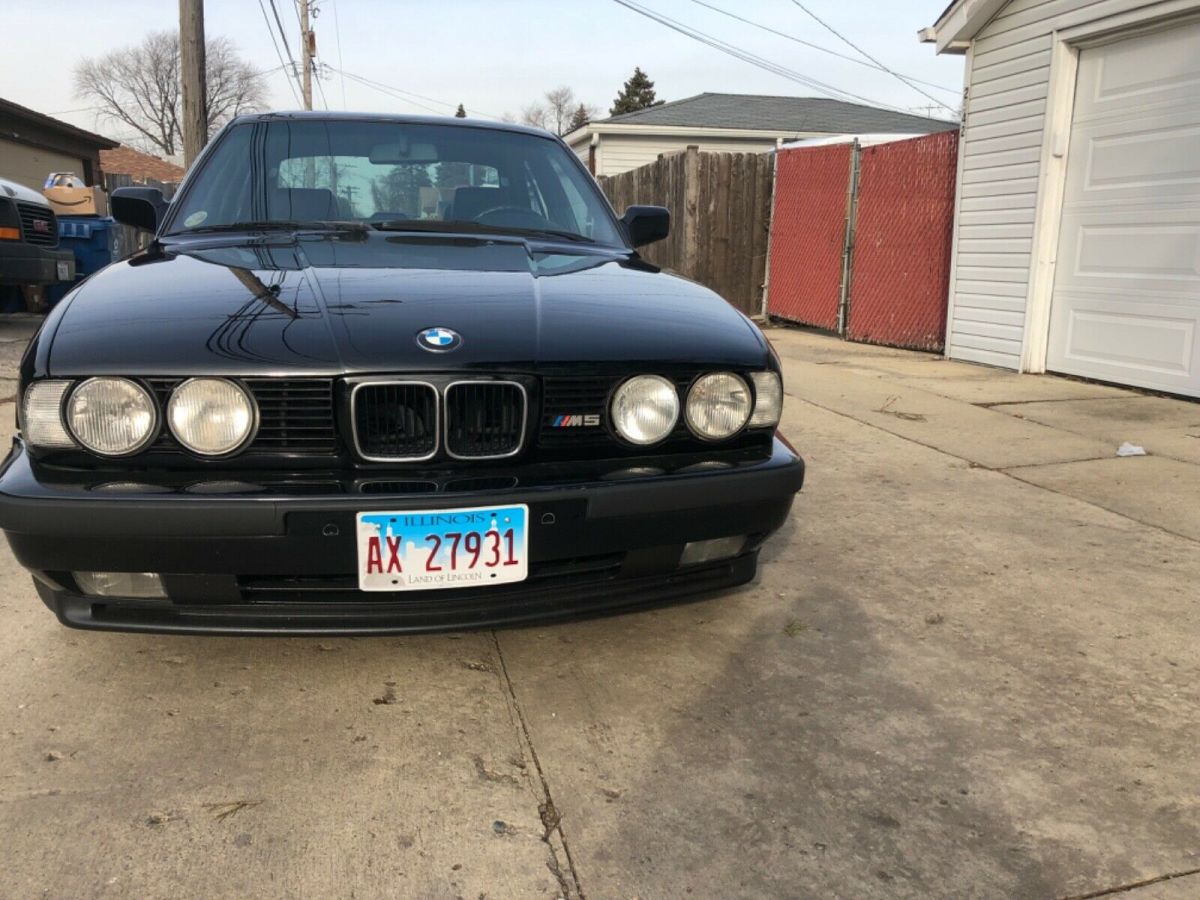 1991 Black BMW M5 Sedan