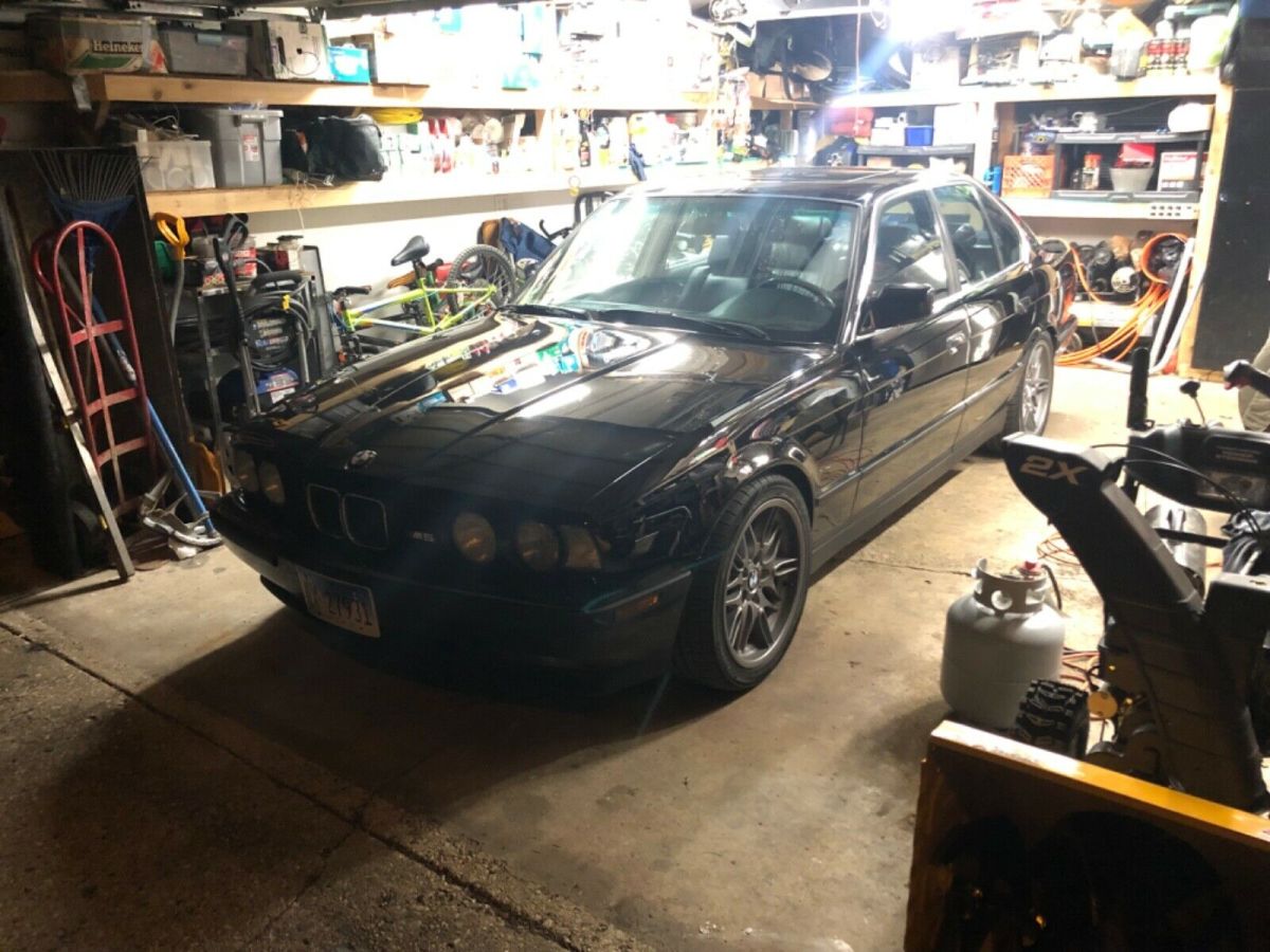 1991 Black BMW M5 Sedan