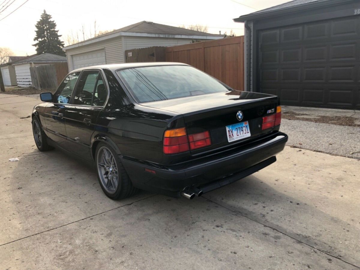 1991 Black BMW M5 Sedan