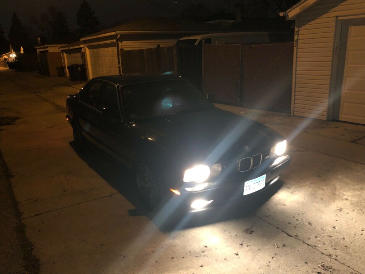 1991 Black BMW M5 Sedan